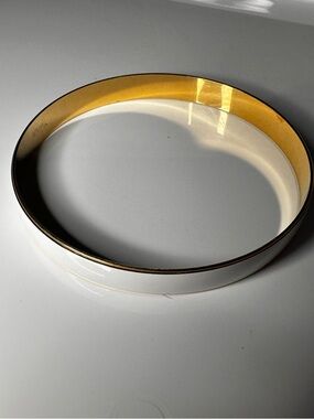 Vintage Crown Trifari White Enamel Bangle Bracelet – Gold Tone Classic